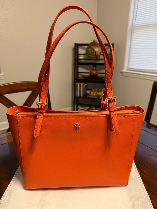 Tory Burch Handbags - Tory Burch York Large Buckle Tote | Saffiano Leather | Mandarin Orange